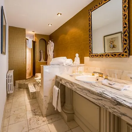 فندق De La Pommeraie By Popinns 4*